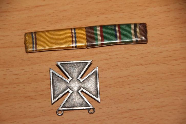 US WW2 Diminutifs médailles + badge marksman "Sterling", Collections, Objets militaires | Seconde Guerre mondiale, Armée de terre