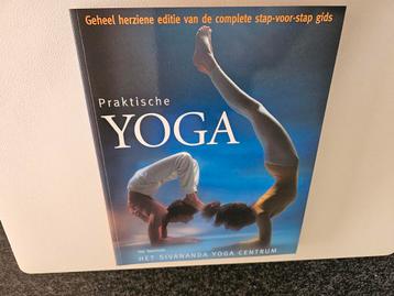 Lucy Lidell - Praktische yoga beschikbaar voor biedingen