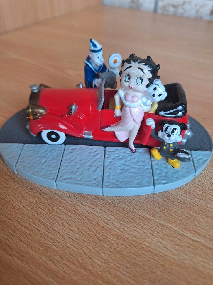 Betty Boop als filmster Red Car 1997, Verzamelen, Beelden en Beeldjes, Nieuw, Mens, Ophalen of Verzenden