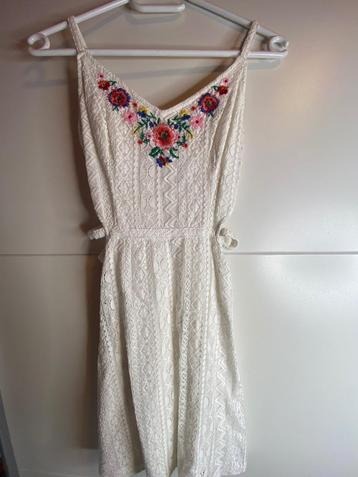 Kleedje Hollister beschikbaar voor biedingen