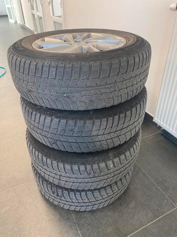BANDEN+WIELEN HYUNDAI TUCSON 225/65/17-102H NIEUWSTAAT beschikbaar voor biedingen