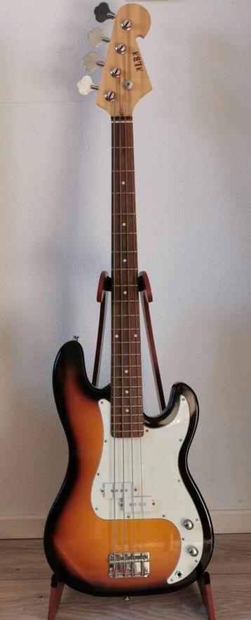 Alba Precision basgitaar, Muziek en Instrumenten, Snaarinstrumenten | Gitaren | Bas, Ophalen, Gebruikt