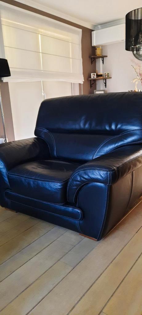 Eénzit zwart buffelleder, Huis en Inrichting, Fauteuils, Zo goed als nieuw, Ophalen