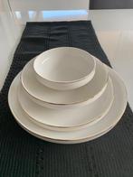 Ronde servies porselein, Huis en Inrichting, Ophalen, Zo goed als nieuw, Porselein, Bord(en)