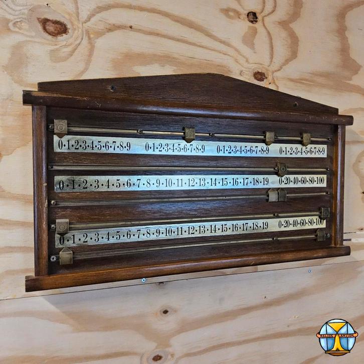 Lot de 2 tableaux de billard vintage en bois et laiton, Sports & Fitness, Billards & Billards américains, Utilisé, Autres types