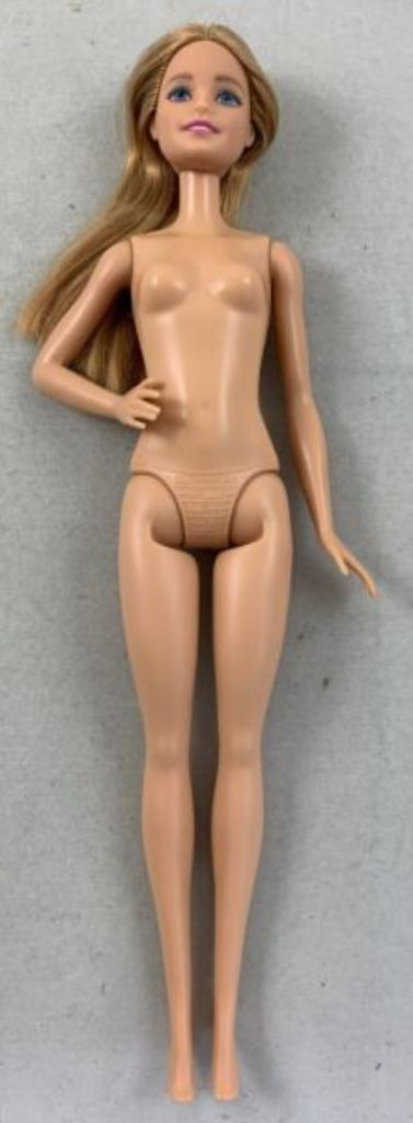 Barbie FVJ42 pop modepop Mattel 2022, Verzamelen, Poppen, Zo goed als nieuw, Pop, Verzenden