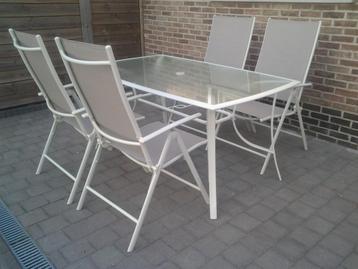 Tuinset van tafel en 4 stoelen Zeer mooie staat beschikbaar voor biedingen