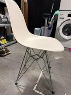 Vitra Eames Plastic Side Chair DSR set van 8 stoelen!, Ophalen, Zo goed als nieuw