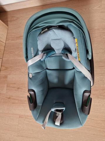 Maxi cosi pebble 360 met isofix 360 draaischijf base beschikbaar voor biedingen