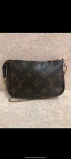 Handtas Louis Vuitton pochette, Handtassen en Accessoires, Tassen | Damestassen, Ophalen of Verzenden, Gebruikt, Handtas