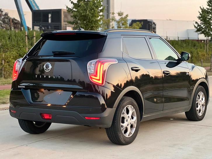 SsangYong Tivoli 1,5 benzine GEKEURD vvk, AUTOMAAT, full opt, Auto's, SsangYong, Bedrijf, Tivoli, Benzine, Euro 6, SUV of Terreinwagen