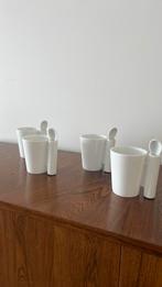 4 Tasses a cafe avec cuilleres en porcelaine, Ophalen of Verzenden, Zo goed als nieuw, Porselein