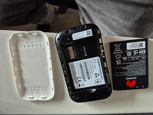 Huawei Mobile WiFi 3S – Zo goed als nieuw!, Computers en Software, Routers en Modems, Zo goed als nieuw, Ophalen of Verzenden