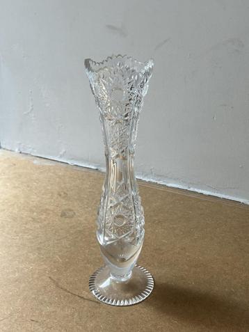 Soliflore en cristal ou verre ciselé, Enlèvement