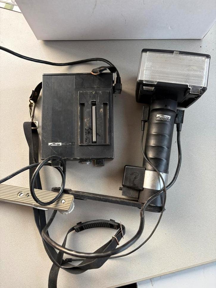 Metz Mecablitz 60 CT-1 reportageflitser accupack en bracket, Audio, Tv en Foto, Foto | Flitsers, Metz, Verzenden