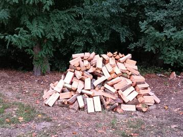 brandhout beschikbaar voor biedingen