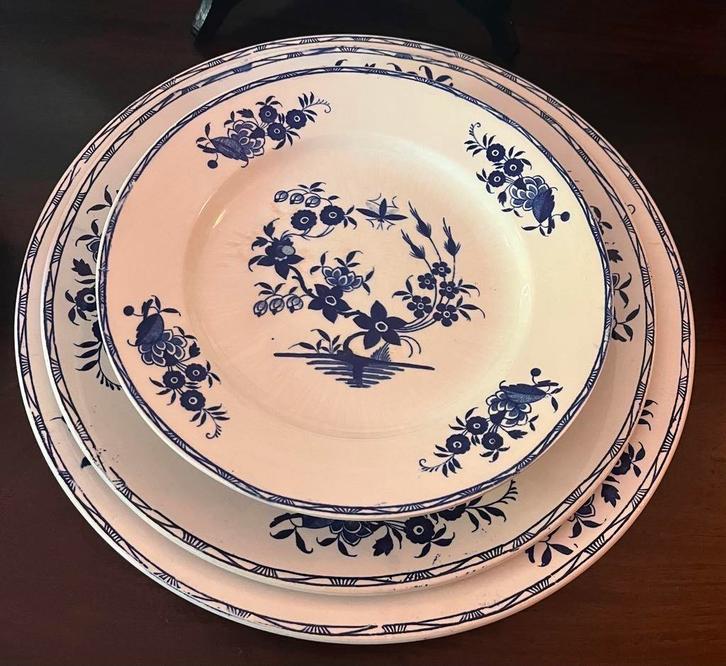 BOCH LA LOUVIERE  GRAND BOUQUET, Antiek en Kunst, Antiek | Wandborden en Tegels, Ophalen of Verzenden