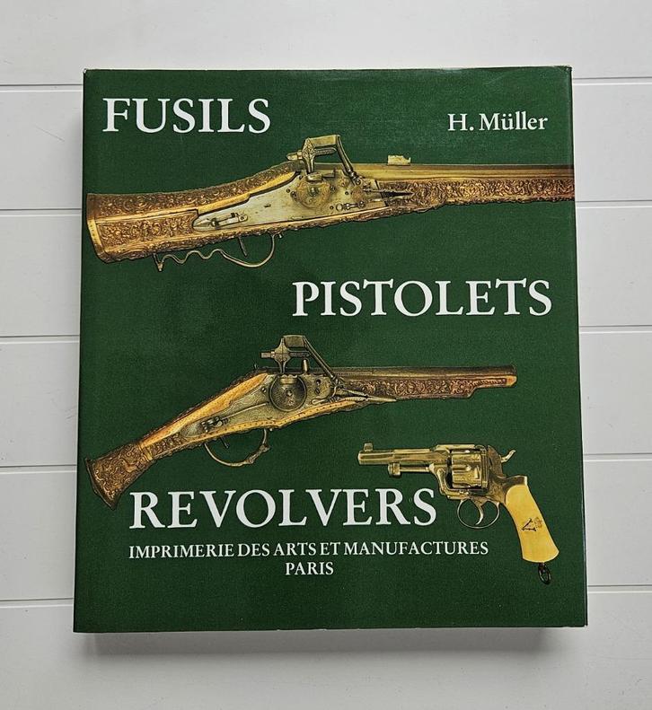 Geweren, pistolen, revolvers, Boeken, Oorlog en Militair, Zo goed als nieuw, Ophalen of Verzenden