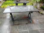 Mooie tuintafel ijzeren onderstel stenen blad (blauwe steen), Tuin en Terras, Ophalen of Verzenden, Gebruikt, Rechthoekig, Overige materialen