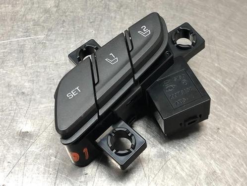 STOELVERSTELLING SCHAKELAAR i30 Fastback (PDEBA / PEDBC), Auto-onderdelen, Dashboard en Schakelaars, Hyundai, Gebruikt