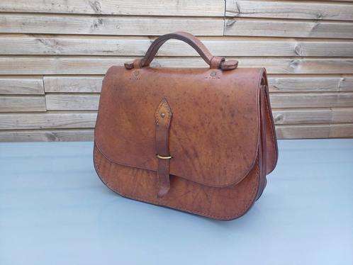 Vintage lederen tas met dubbele flap - karaktervol en uniek, Antiek en Kunst, Curiosa en Brocante, Ophalen