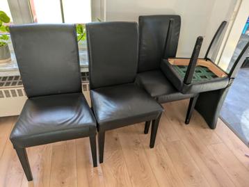 Set van 4 Leren Stoelen - Tijdloos en Comfortabel beschikbaar voor biedingen