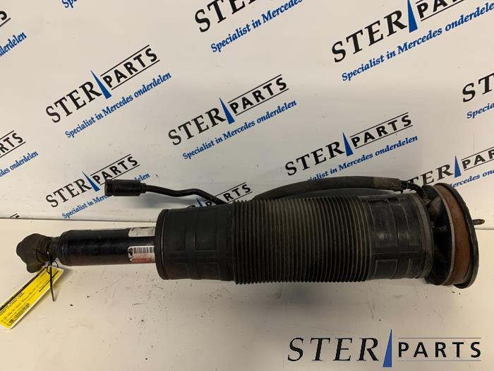 Amortisseur avant droit d'un Mercedes S-Klasse, Autos : Pièces & Accessoires, Suspension & Châssis, Mercedes-Benz, Utilisé, 3 mois de garantie