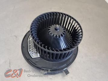 Kachel Ventilatiemotor van een Volkswagen Crafter beschikbaar voor biedingen