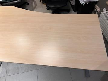 Bureau beschikbaar voor biedingen