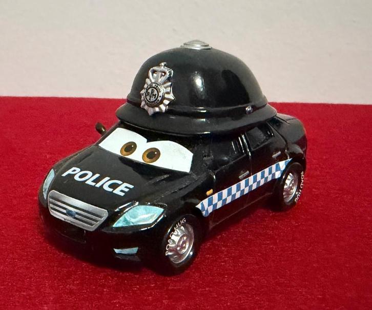 DISNEY CARS Rare Scott Spark Police DieCast 1:55, Hobby & Loisirs créatifs, Voitures miniatures | Échelles Autre, Neuf, Voiture