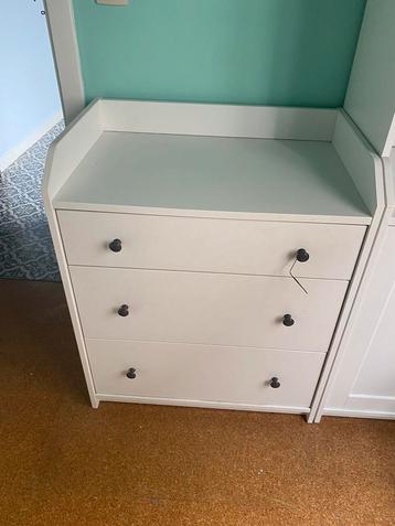 Commode-table a langer + armoire etagere enfant, Enlèvement, Comme neuf, Commode