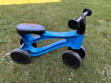 Loopfietsje blauw beschikbaar voor biedingen