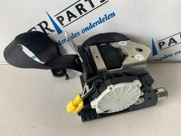 Veiligheidsgordel links-achter van een Mercedes E-Klasse beschikbaar voor biedingen