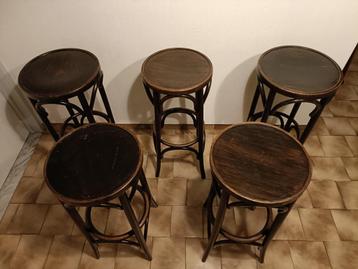 Vintage barkrukken naar Thonet. beschikbaar voor biedingen