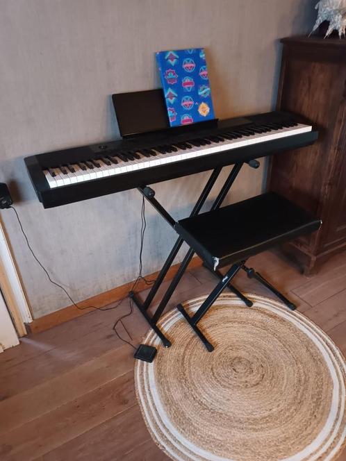 Keyboard Casio CDP-120, Muziek en Instrumenten, Keyboards, Gebruikt, 88 toetsen, Casio, Aanslaggevoelig, Met standaard, Ophalen