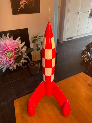Fusée Tintin 76 cm de hauteur / raket Kuifje 76 cm hoog beschikbaar voor biedingen