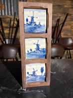 Delfts blauwe tegels in houten frame, Antiek en Kunst, Antiek | Wandborden en Tegels, Verzenden