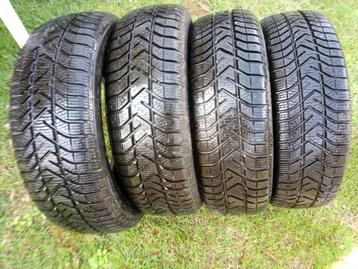 4 winterbanden 175/60/R15 Pirelli beschikbaar voor biedingen