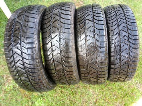 4 winterbanden 175/60/R15 Pirelli, Auto-onderdelen, Banden en Velgen, Band(en), Winterbanden, 15 inch, 175 mm, Personenwagen, Gebruikt