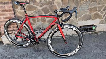 Gespecialiseerd asfalt - Dura Ace beschikbaar voor biedingen