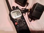 RAYMARINE VHF HAND MARIFOON 101E MET LAADADAPTER., Ophalen, Zo goed als nieuw, Communicatie