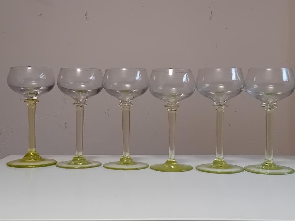 6 Verres à vin Ouraline, Antiquités & Art, Enlèvement ou Envoi