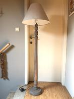 staande lamp in landelijke stijl, Huis en Inrichting, Ophalen, Zo goed als nieuw, Landelijke stijl, 150 tot 200 cm