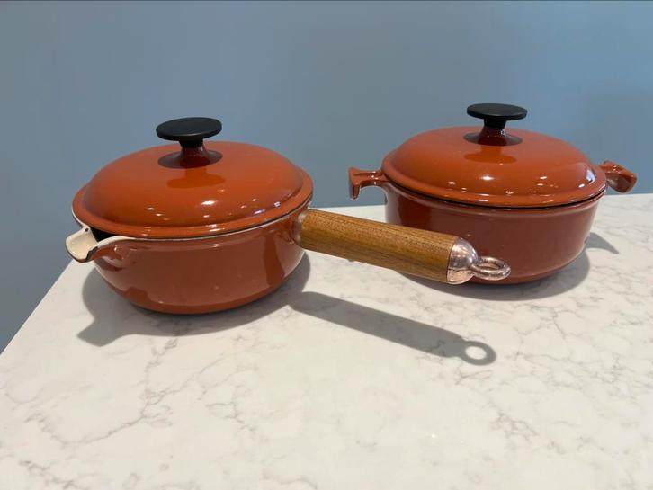 2 Le Creuset La Mama 17 cm Burnt Orange in goede staat, Huis en Inrichting, Keuken | Potten en Pannen, Zo goed als nieuw, Koekenpan of Braadpan