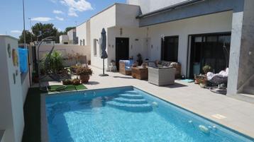 Villa individuelle avec piscine privée à Pinar de Campoverde
