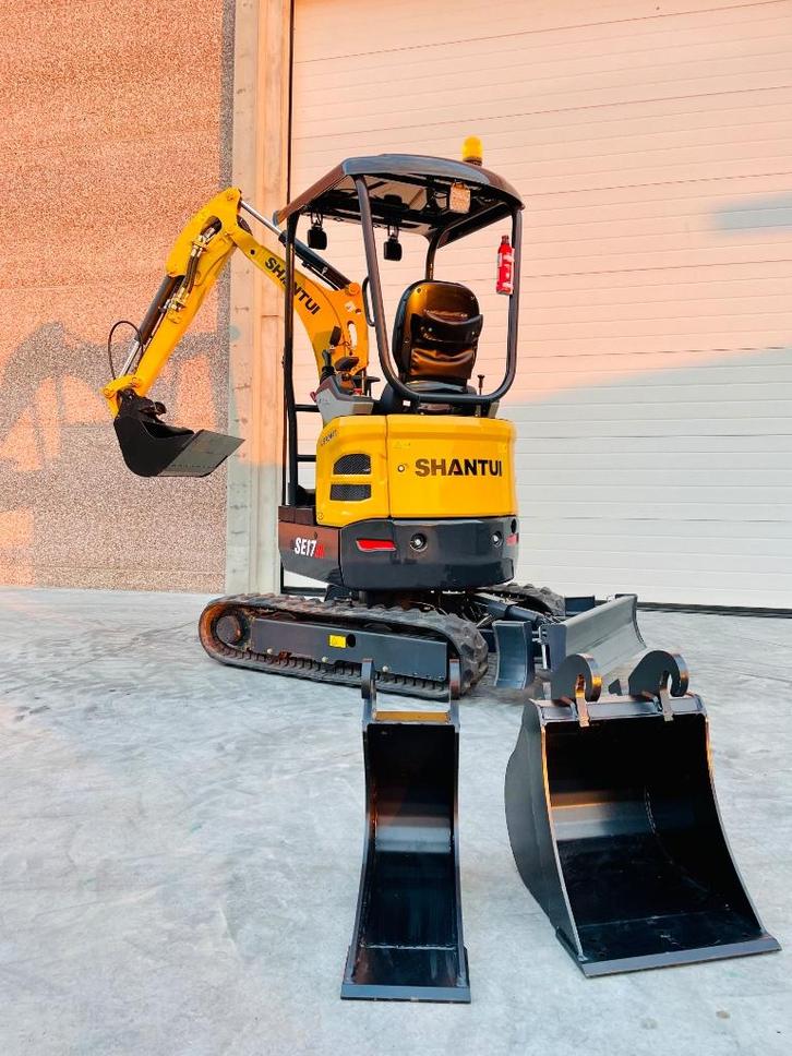 SHANTUI 1,8 t / MINIGRAVER/ BINNENDRAAIER, Tuin en Terras, Hakselaars, Ophalen of Verzenden