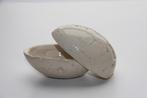 Decoratief beige stenen keramisch paasei, Diversen, Pasen, Ophalen of Verzenden, Gebruikt