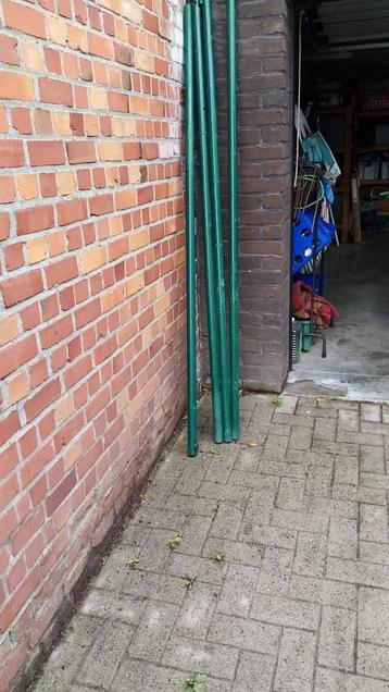 4 Tuinpalen type betafence beschikbaar voor biedingen