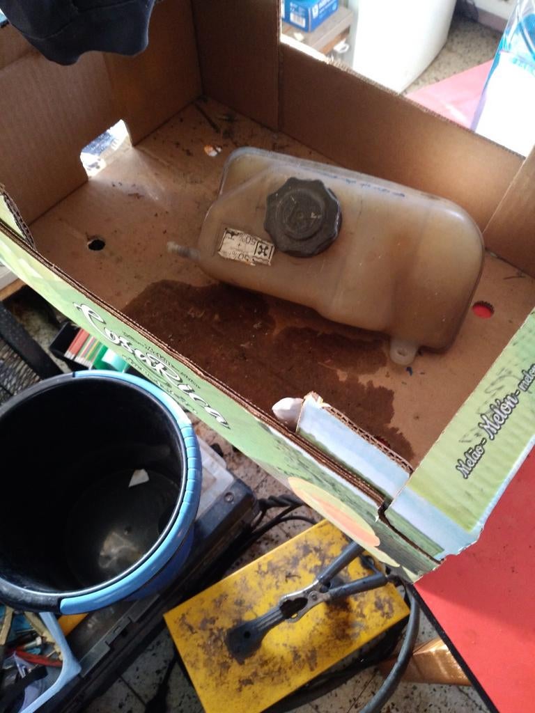 Réservoir de liquide de refroidissement Ford Escort MK4, Autos : Pièces & Accessoires, Moteurs & Accessoires, Ford, Enlèvement ou Envoi