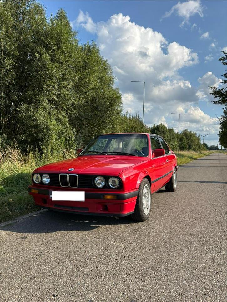 BMW e30 320i coupé, Auto's, BMW, Particulier, 3 Reeks, Benzine, Coupé, 3 deurs, Handgeschakeld, Rood, Ophalen